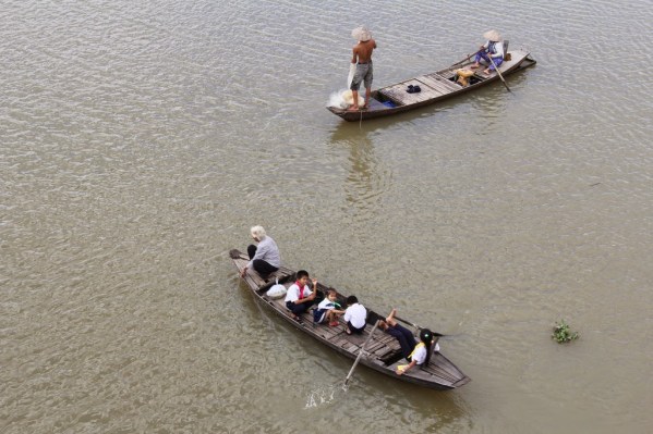 Đi học - Photo: DungSilk