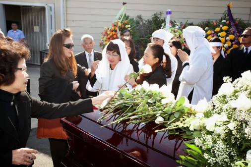  ... giây phút biệt ly làm BV quá xúc động